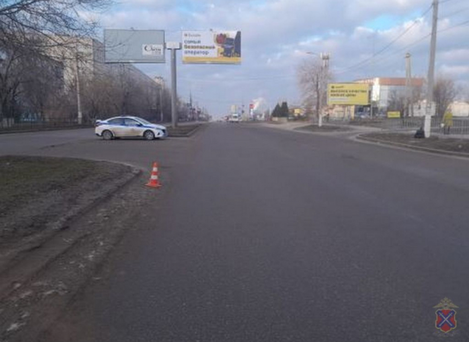 На севере Волгограда водитель сбил пешехода и скрылся